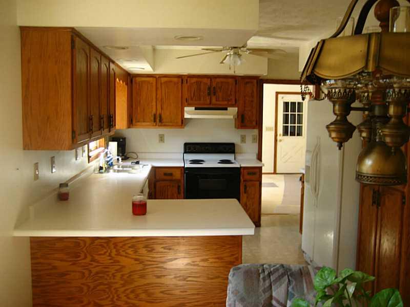 1638 Pulaski Mercer Road Mercer, PA 16137 - Photo 10 of 25 Kitchen.