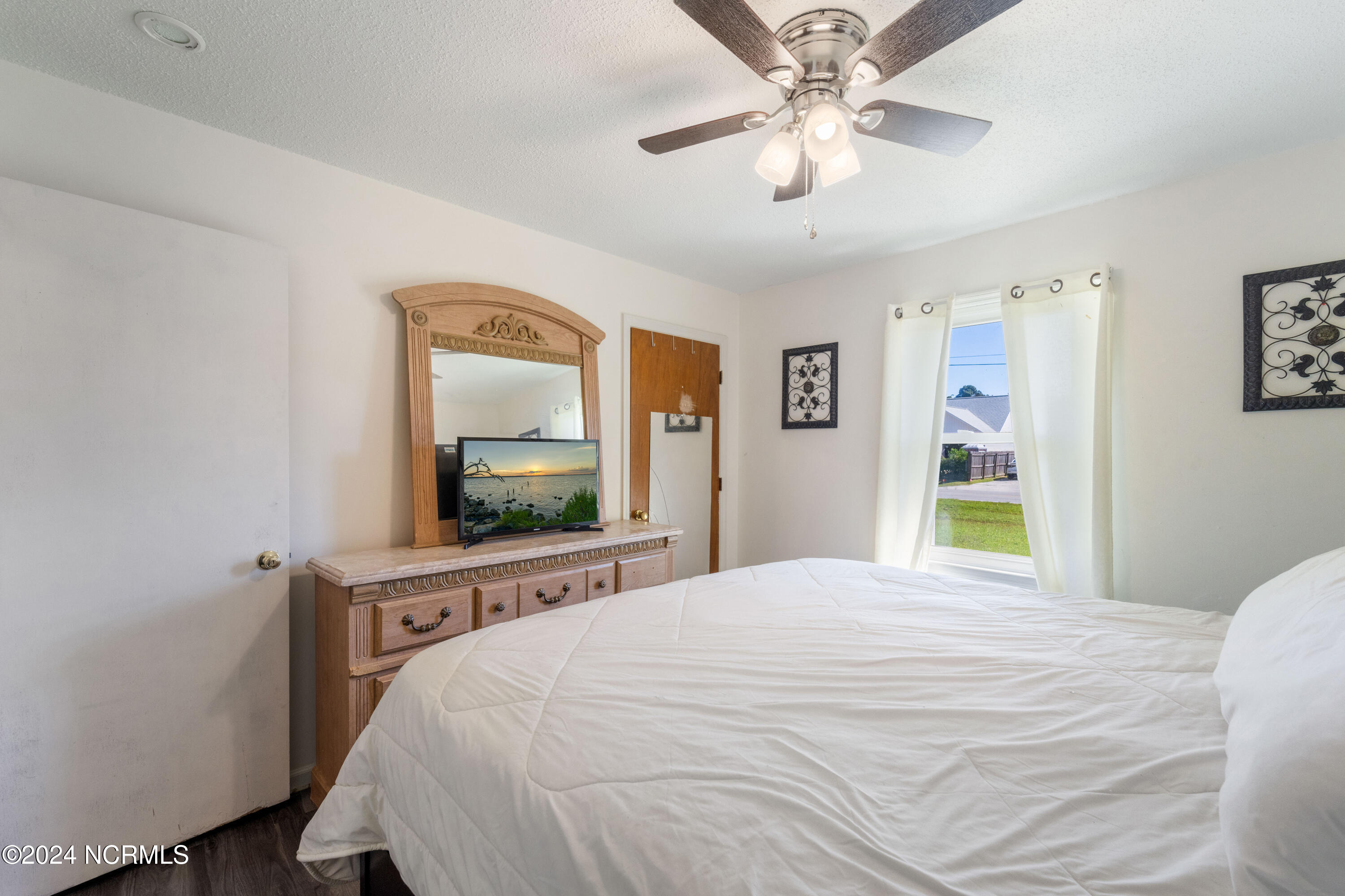 192 Summersill School Road Jacksonville, NC 28540 - Photo 20 of 38 BedRoom1