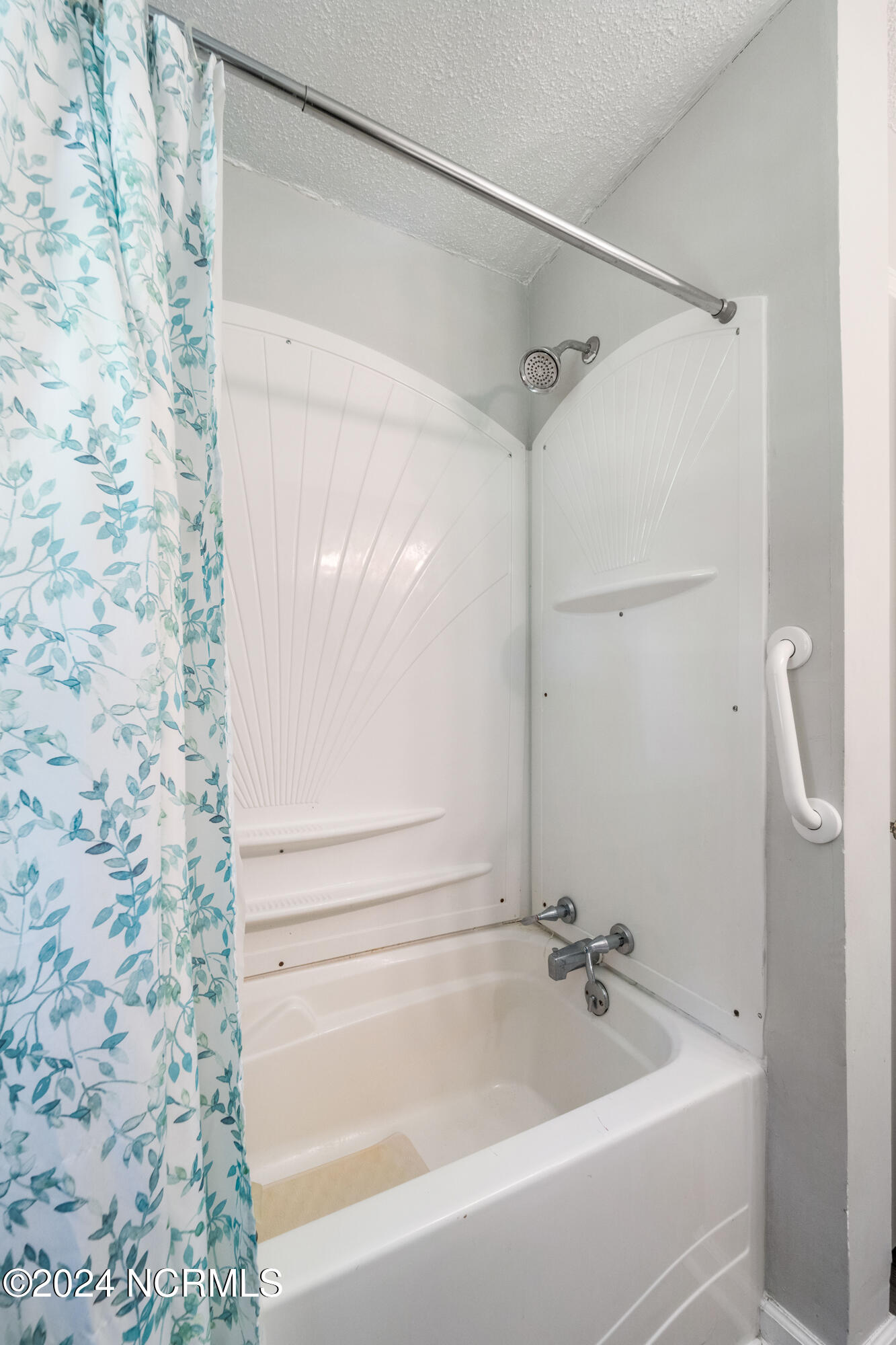 192 Summersill School Road Jacksonville, NC 28540 - Photo 27 of 38 Full bath