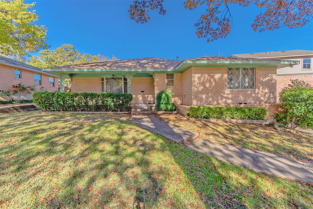 2855 West 9th Street Dallas, TX 75211 - Photo 1 of 1 a front view of a house with a yard
