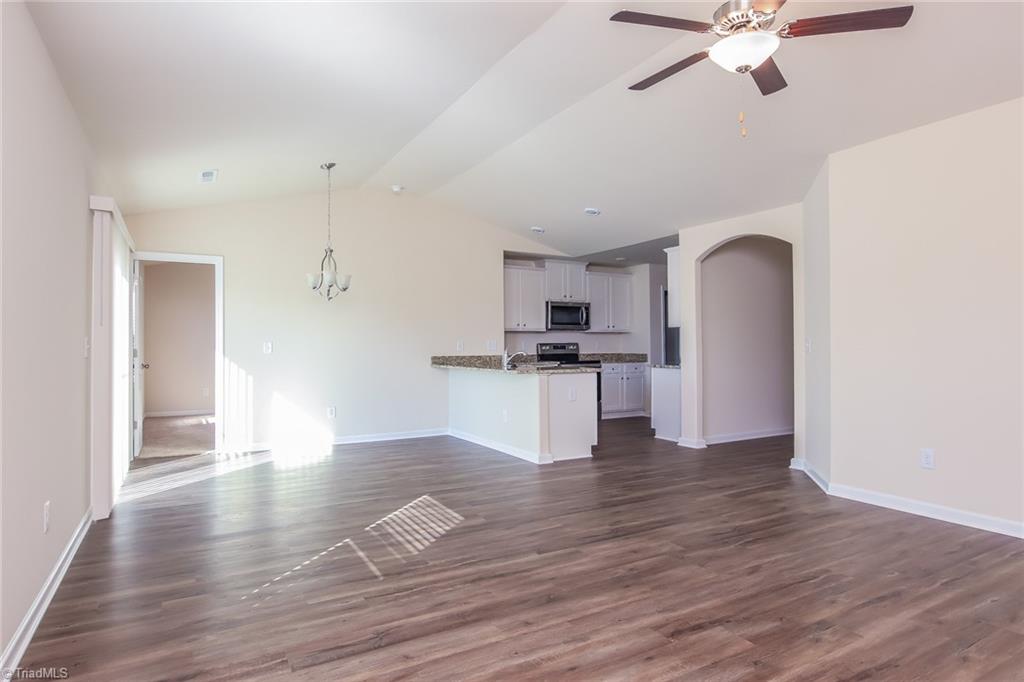 310 Armistead Court Burlington, NC 27217 - Photo 4 of 16