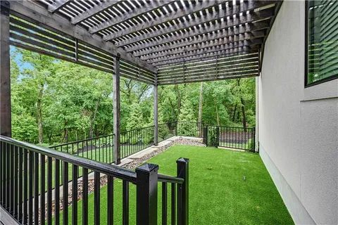 $3,750,000 | 17023 Wallace Way, Loch Lloyd, MO 64012