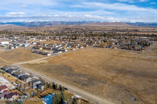 $122,000 | Lot 5 Par Avenue, Pinedale, WY 82941
