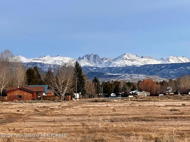 $122,000 | Lot 5 Par Avenue, Pinedale, WY 82941