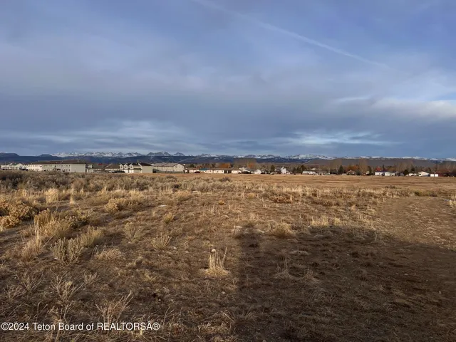 $122,000 | Lot 5 Par Avenue, Pinedale, WY 82941