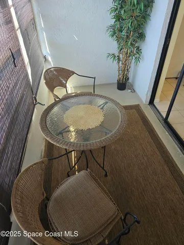 a view of entryway and hall