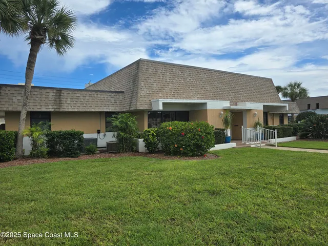 $2,400 | 2700 North Hwy A1A, Unit 16203, Indialantic, FL 32903