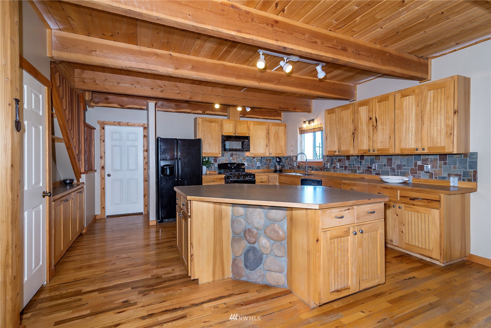1115 Brown Road Ellensburg, WA 98926 - Photo 6 of 37 Gallery Image 6