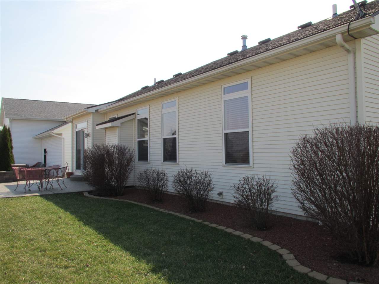 306 Portage Way Colona, IL 61241 - Photo 3 of 24 Gallery Image 3