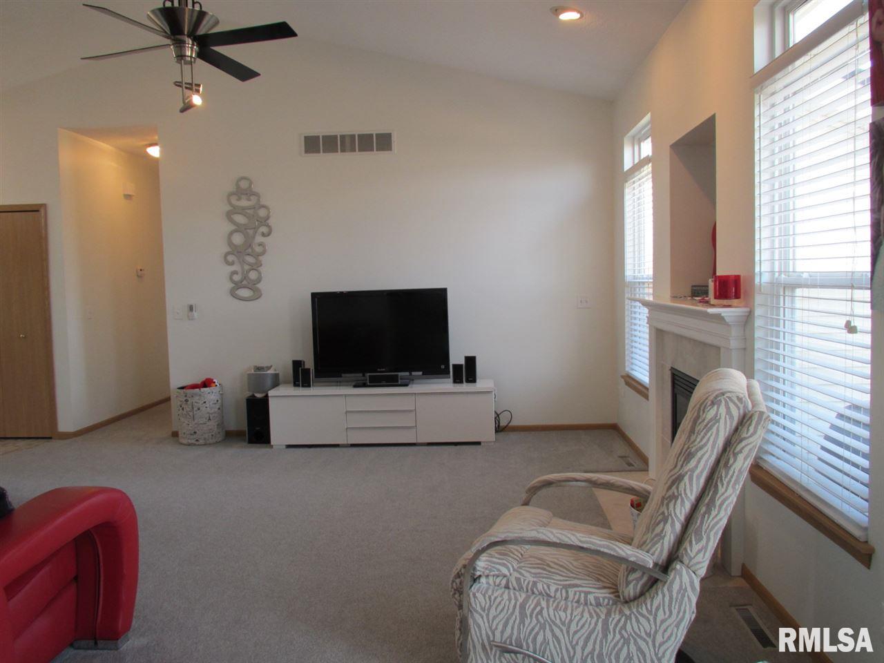 306 Portage Way Colona, IL 61241 - Photo 7 of 24 Gallery Image 7