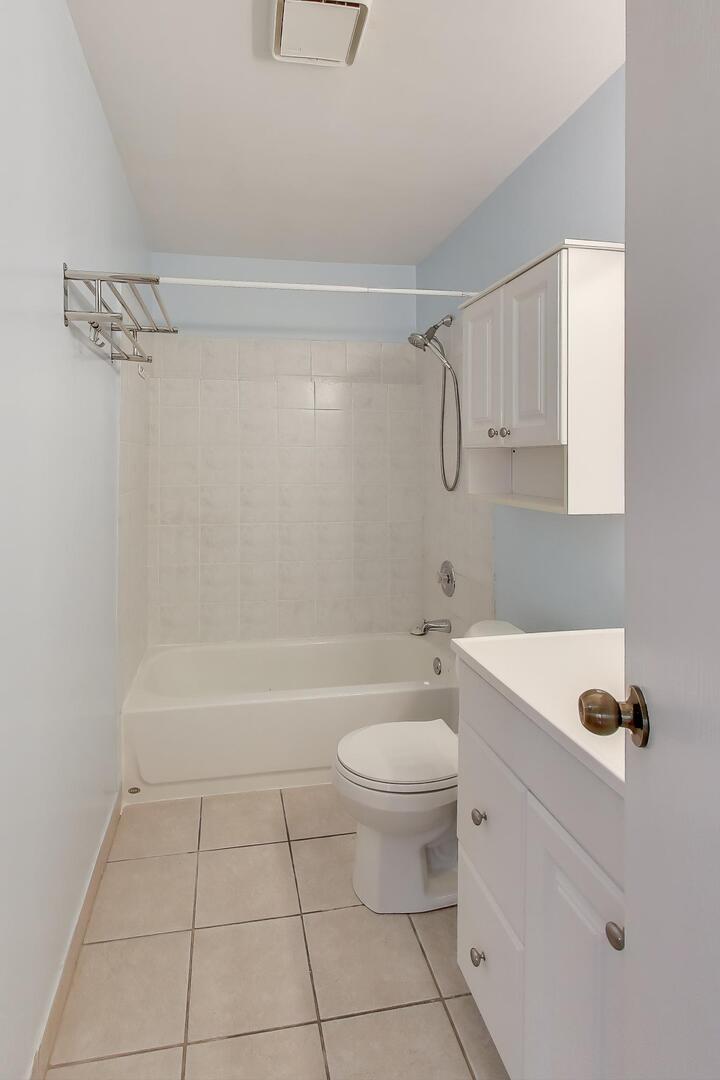 1345 East Wyndham Circle, Unit 103 Palatine, IL 60074 - Photo 17 of 24