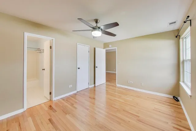 $2,050 | 1345 East Wyndham Circle, Unit 103, Palatine, IL 60074