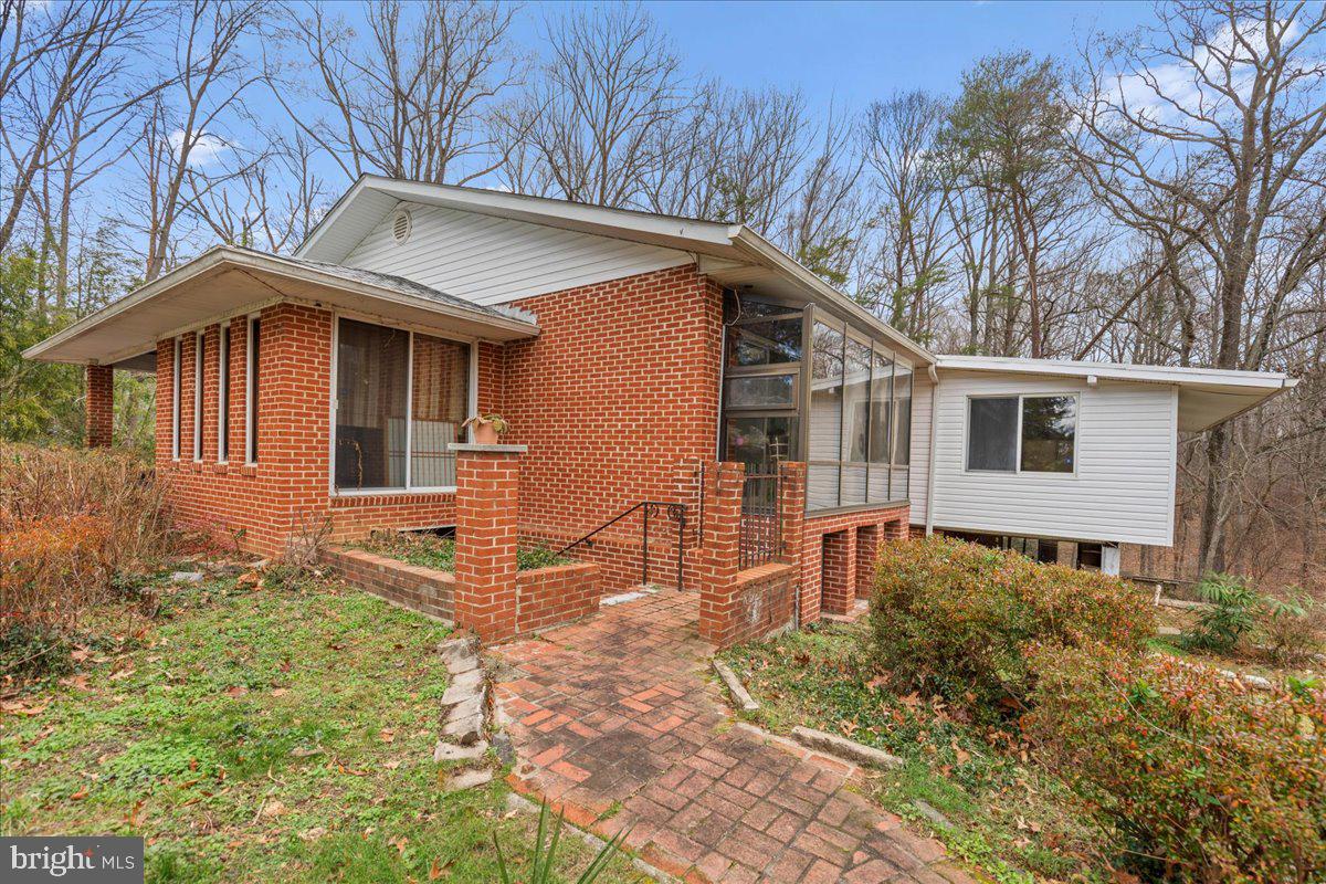 4068 Hanson Road White Plains, MD 20695 - Photo 4 of 48