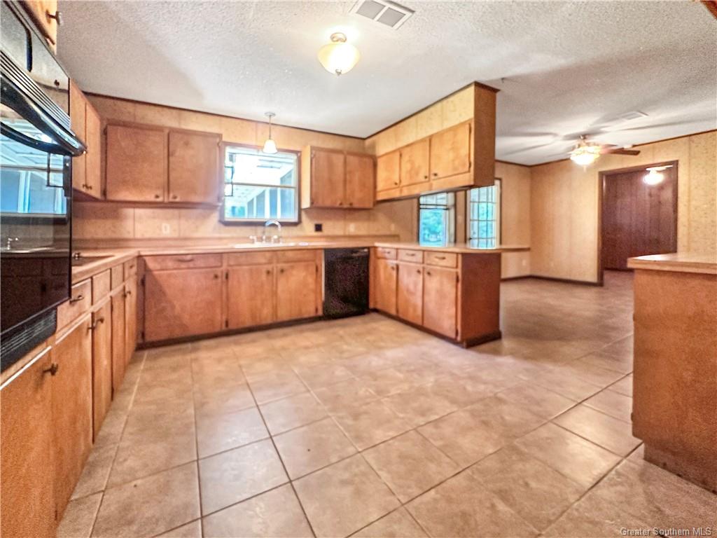 163 Anacoco Street Anacoco, LA 71403 - Photo 14 of 52