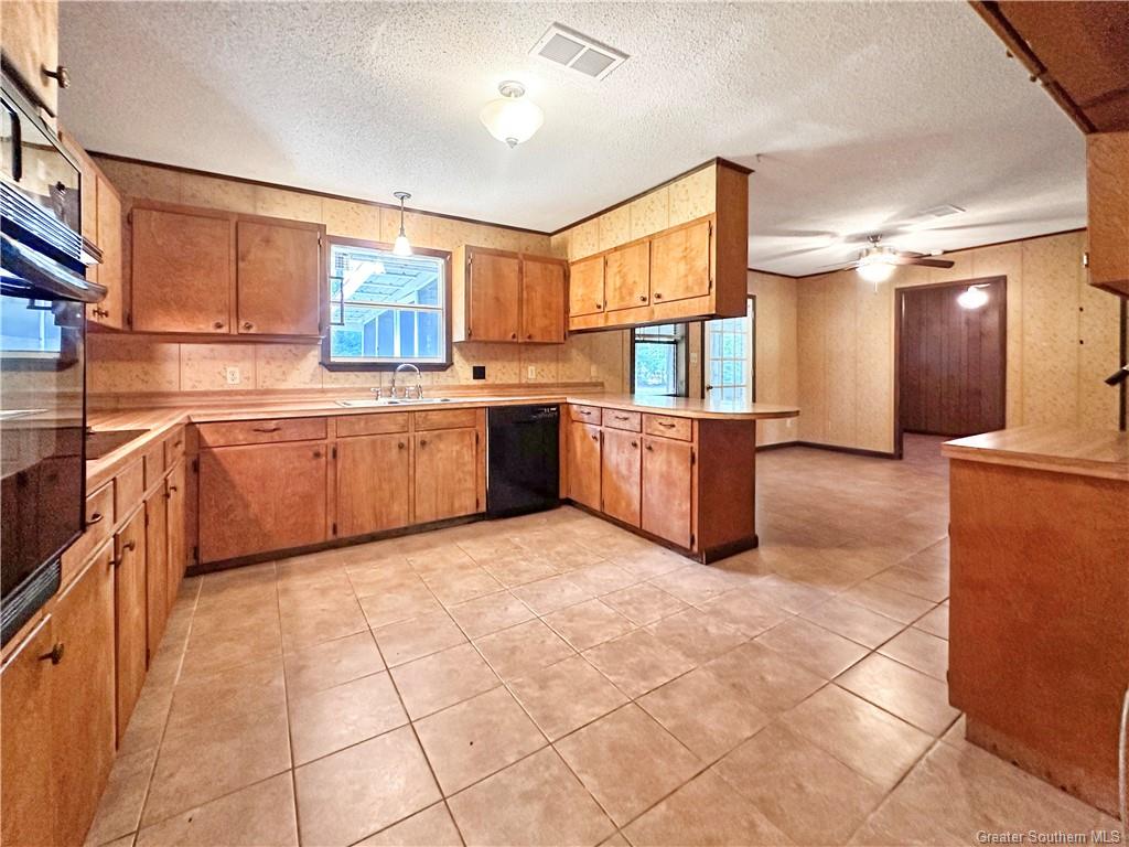 163 Anacoco Street Anacoco, LA 71403 - Photo 15 of 52