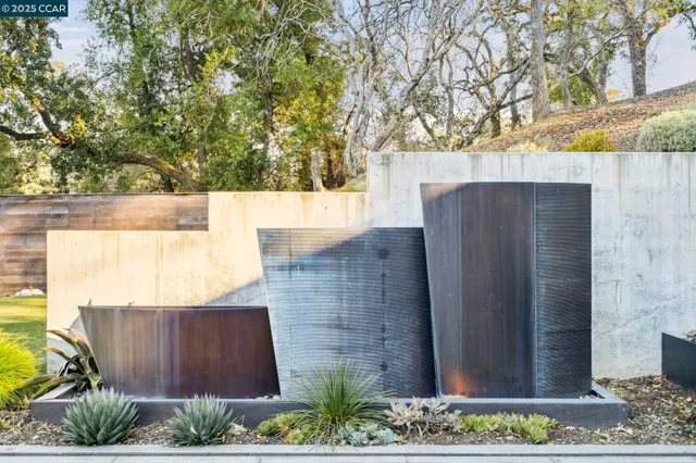 $2,000,000 | 3647 Happy Valley Road, Lafayette, CA 94549