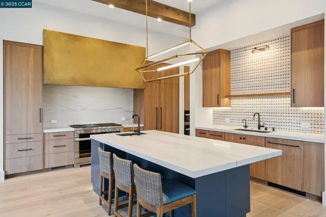 $2,000,000 | 3647 Happy Valley Road, Lafayette, CA 94549