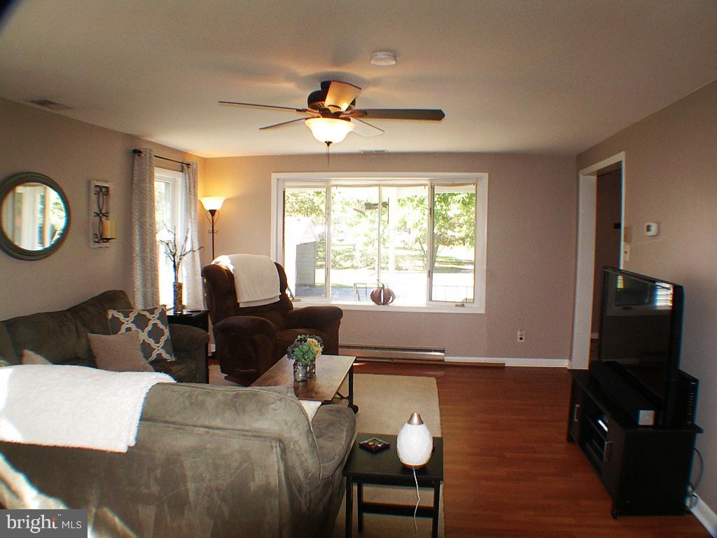 514 Russell Road Berryville, VA 22611 - Photo 16 of 60 Family Room