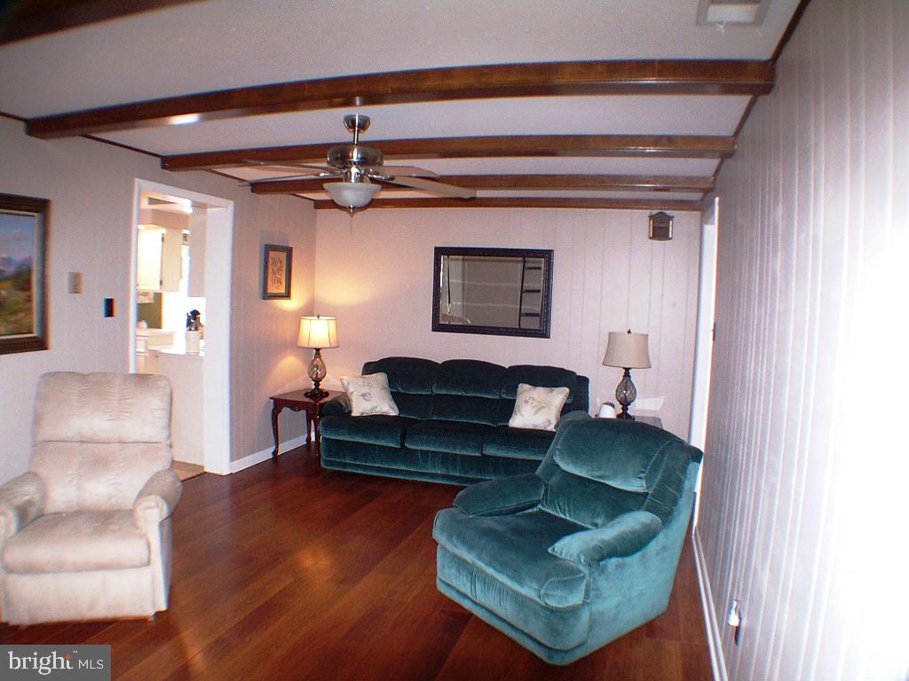 514 Russell Road Berryville, VA 22611 - Photo 22 of 60 Living Room