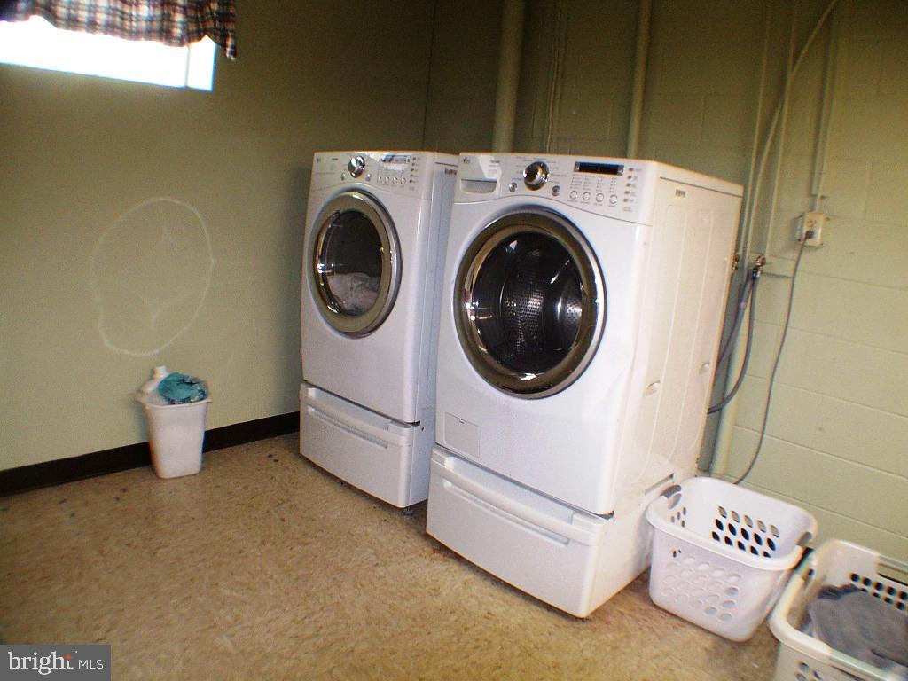 514 Russell Road Berryville, VA 22611 - Photo 34 of 60 Washer and Dryer