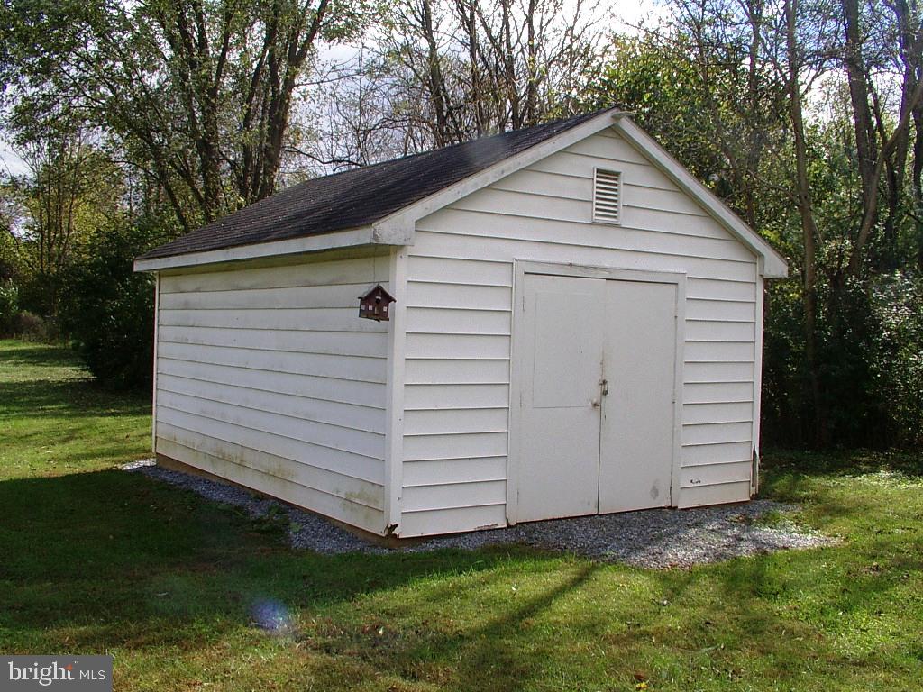 514 Russell Road Berryville, VA 22611 - Photo 37 of 60 Shed