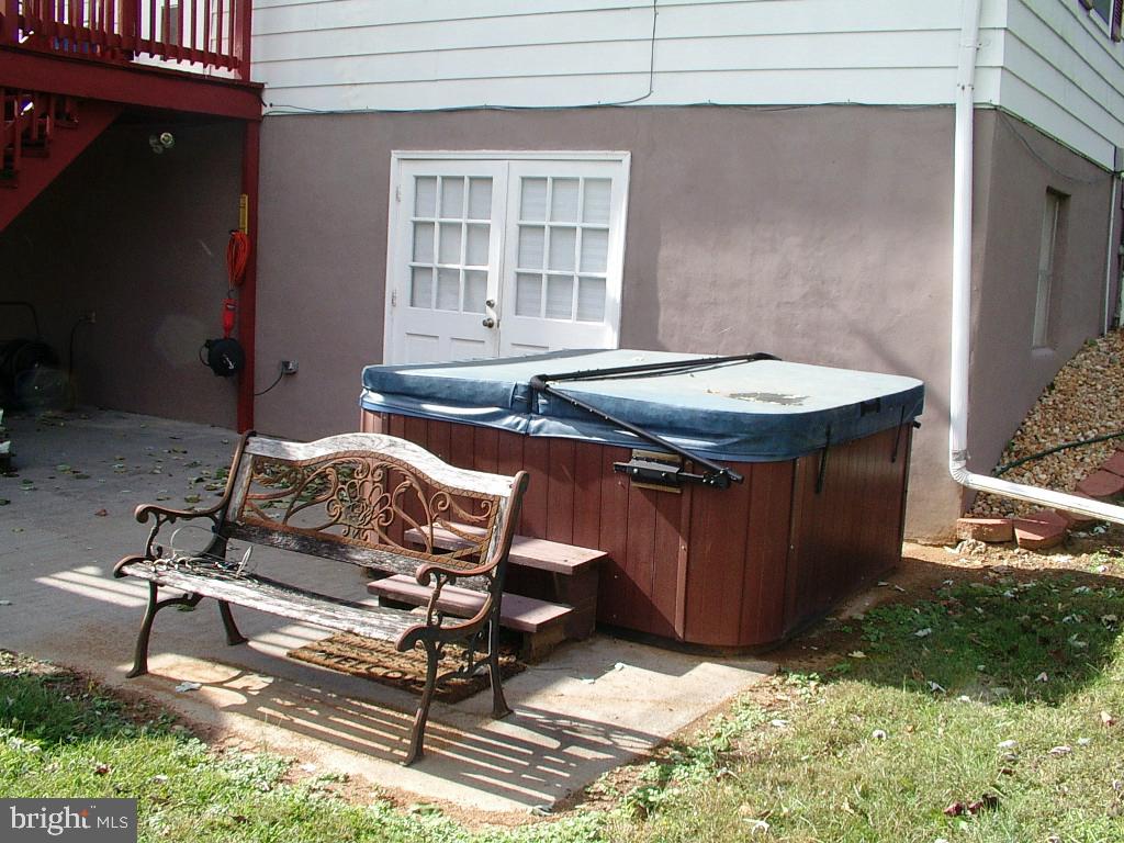 514 Russell Road Berryville, VA 22611 - Photo 42 of 60 Private Hot Tub