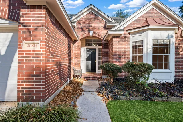 $2,175 | 20814 Lake Park Trail, Kingwood, TX 77346