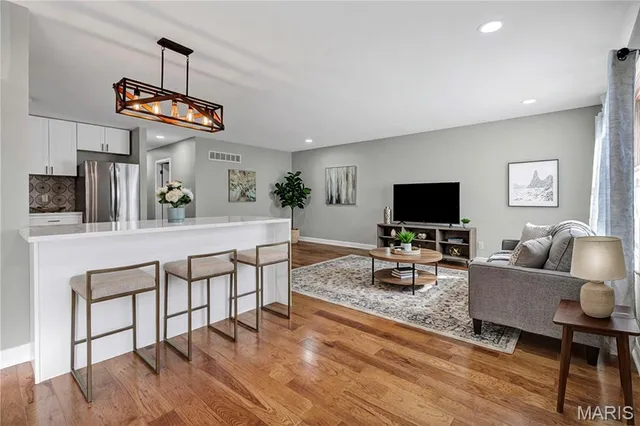 $349,900 | 5741 Itaska Street, St. Louis, MO 63109