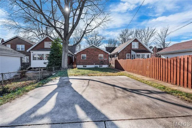 $349,900 | 5741 Itaska Street, St. Louis, MO 63109