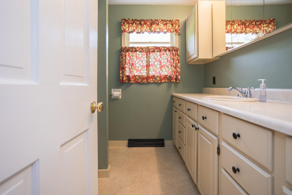 127 George Thomas Road Chesterville, ME 04938 - Photo 27 of 97 taylor-kaminsky-photo-85