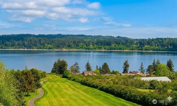 $899,900 | 5043 Bradshaw Road, Freeland, WA 98249