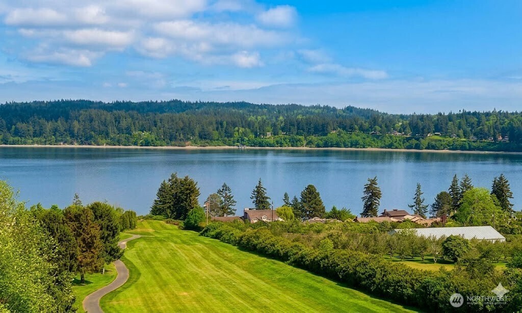 5043 Bradshaw Road Freeland, WA 98249 - Photo 1 of 40