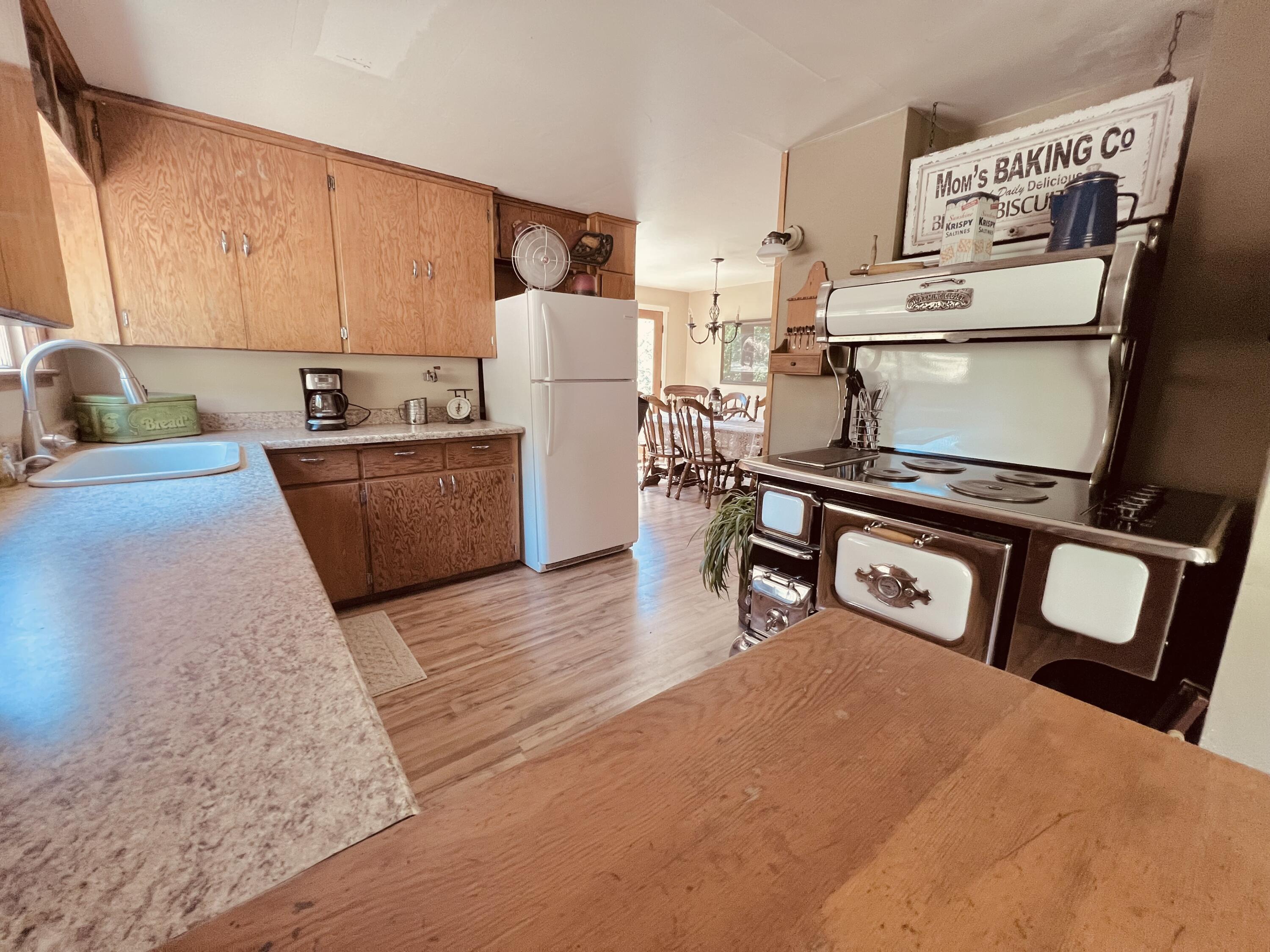 15000 Elk Creek Road Trail, OR 97541 - Photo 16 of 48 image003