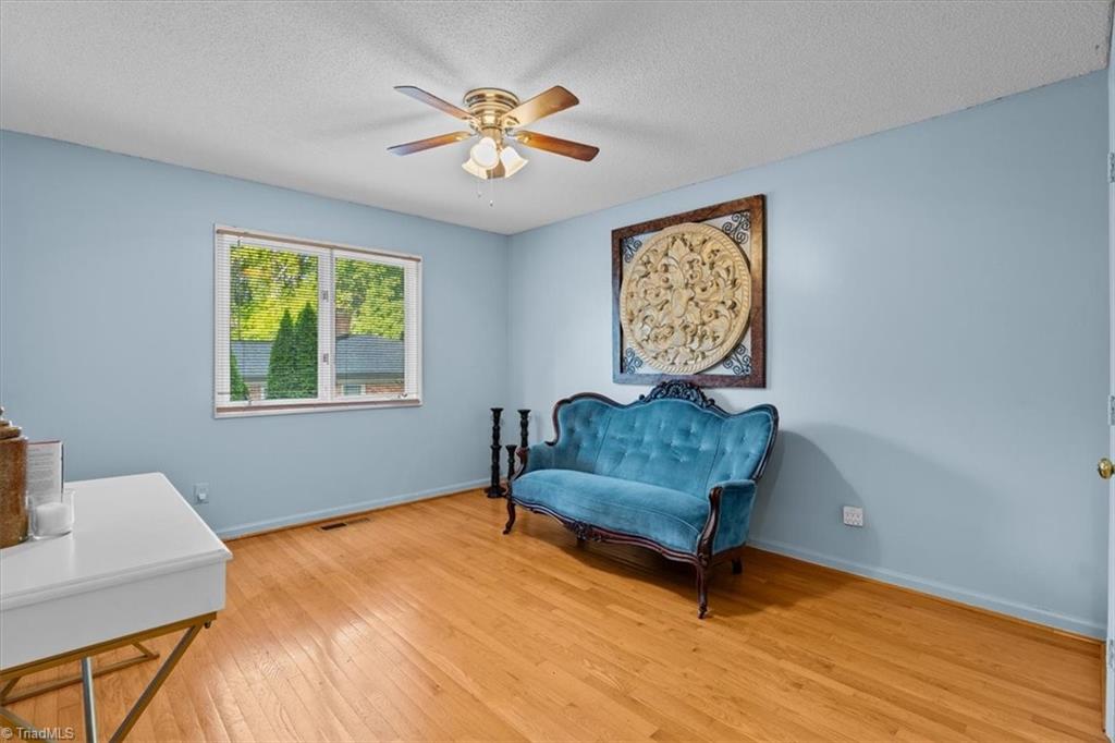 2016 Ledford Road Greensboro, NC 27406 - Photo 21 of 49