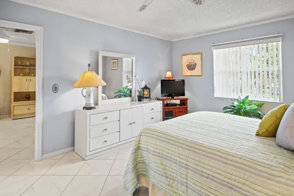 $2,800 | 1001 Flame Vine Avenue, Unit 202, Delray Beach, FL 33445