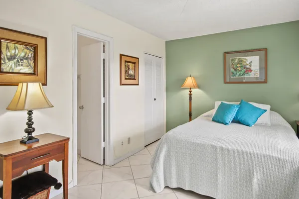 $2,800 | 1001 Flame Vine Avenue, Unit 202, Delray Beach, FL 33445