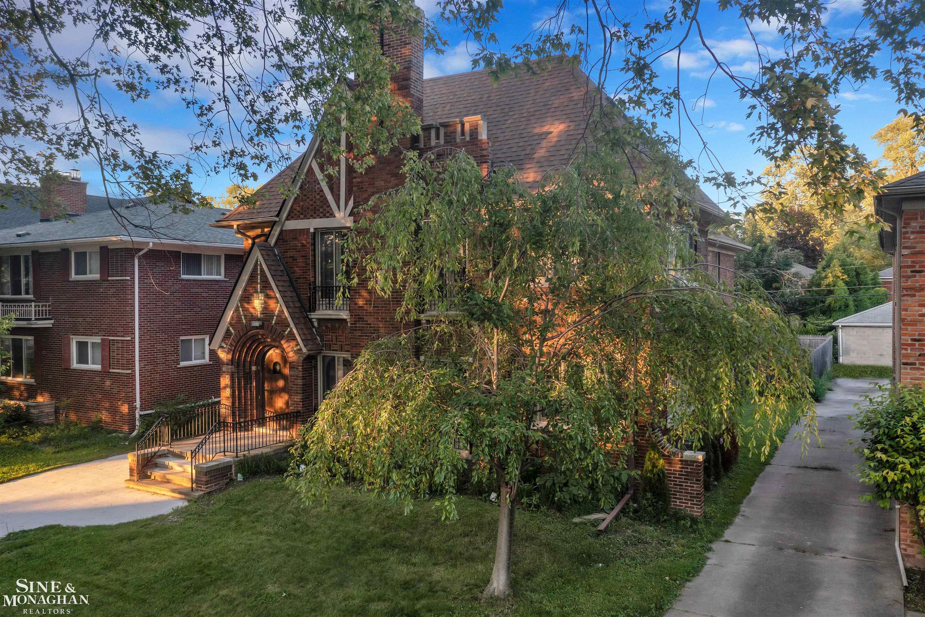 908 Trombley Road, Unit 2 Grosse Pointe, MI 48230 - Photo 49 of 73
