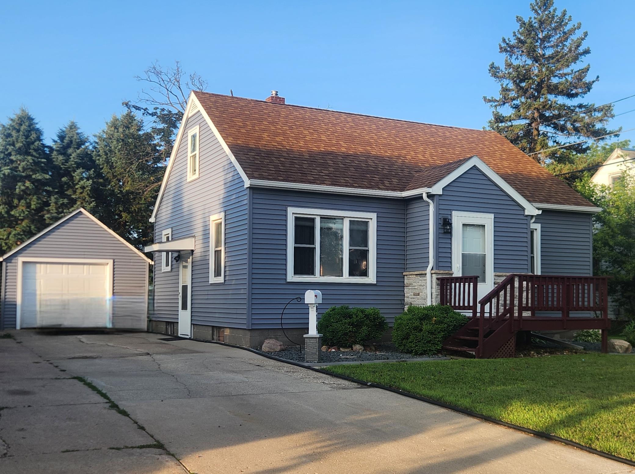 814 3rd Street Southeast Pipestone, MN 56164 - Photo 3 of 23