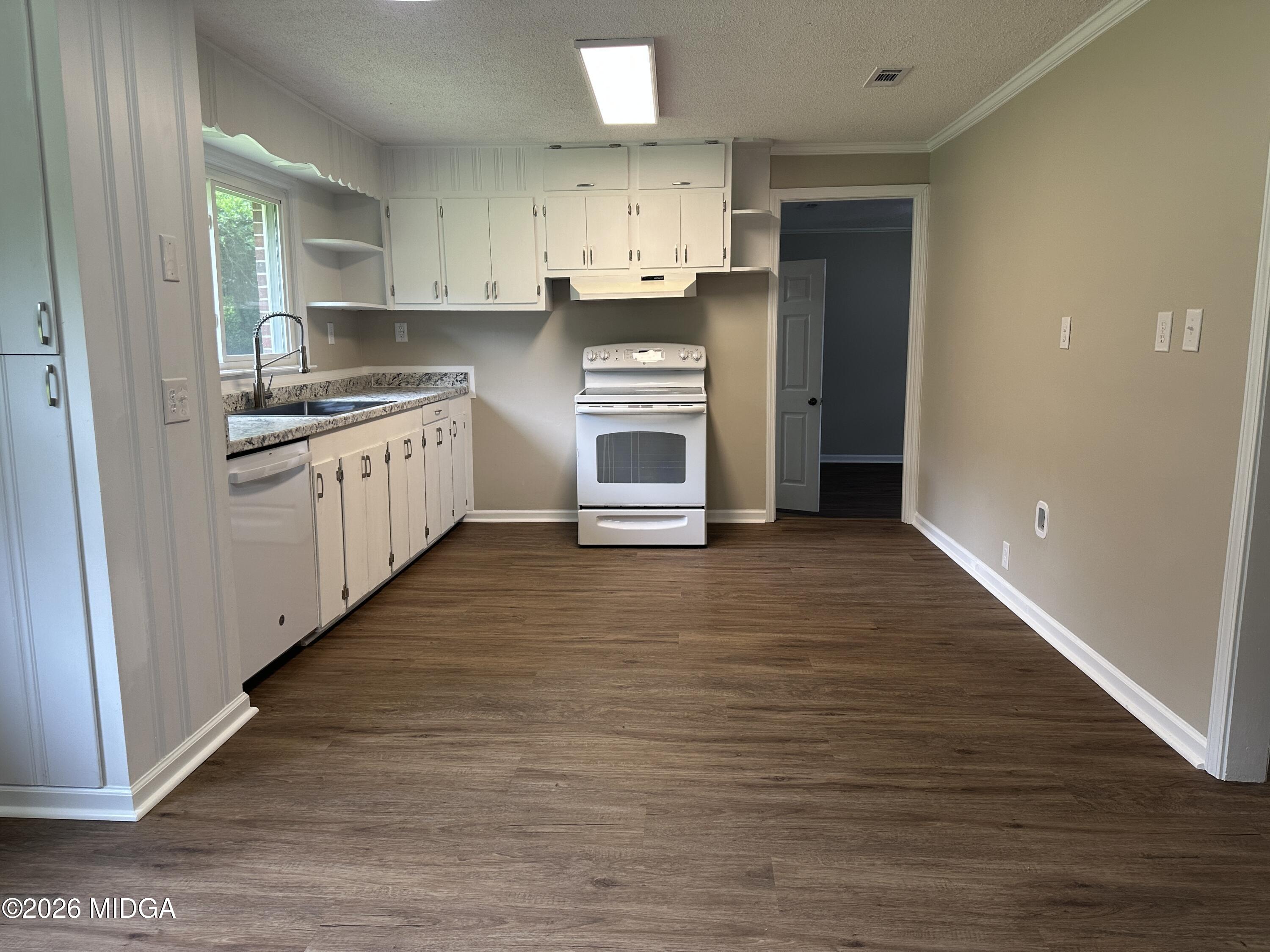 6460 Gibson Road Macon, GA 31216 - Photo 6 of 24 IMG_5403