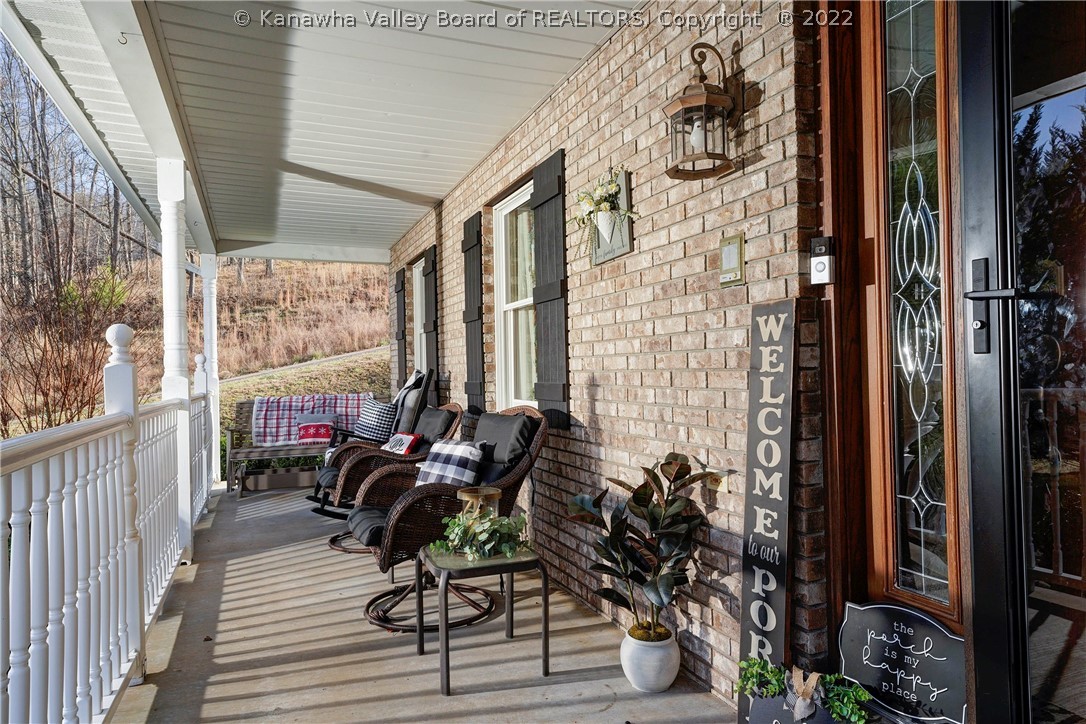 1042 Dairy Road Poca, WV 25159 - Photo 6 of 42 Gallery Image 6