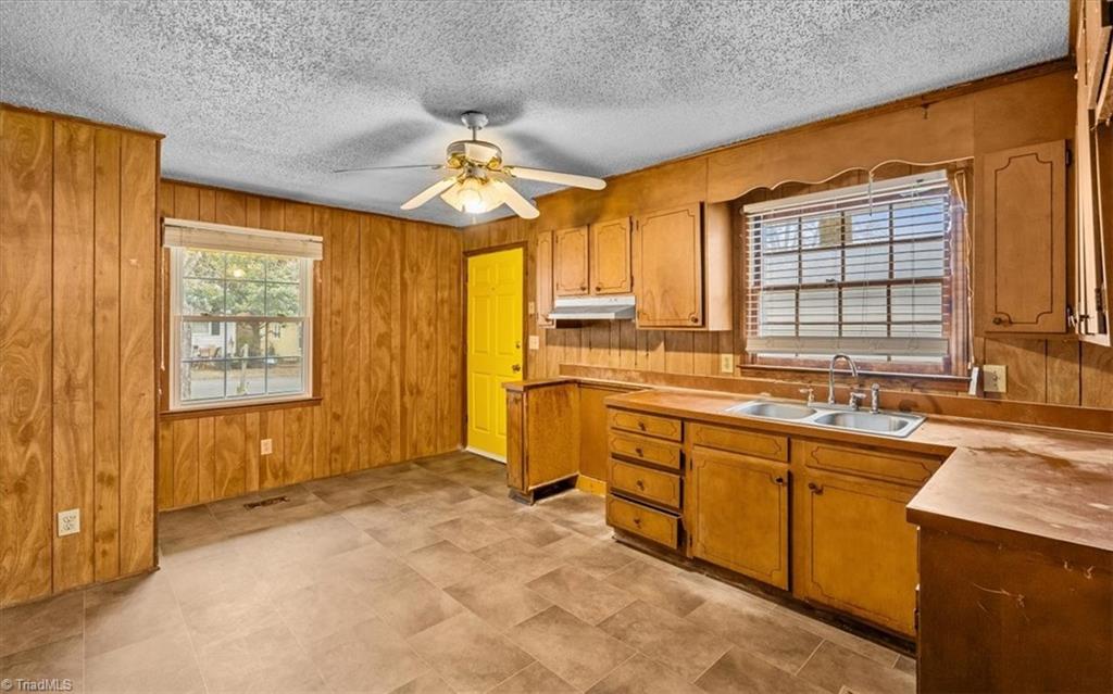 920 Randolph Street High Point, NC 27260 - Photo 5 of 18