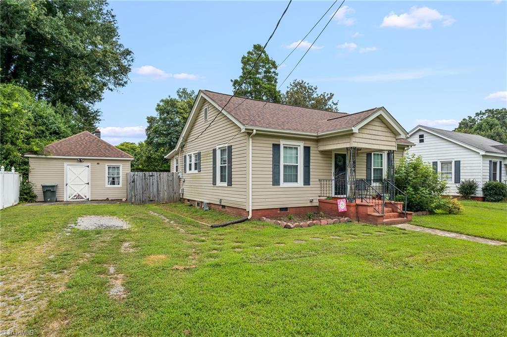 606 Cedar Street Eden, NC 27288 - Photo 3 of 38