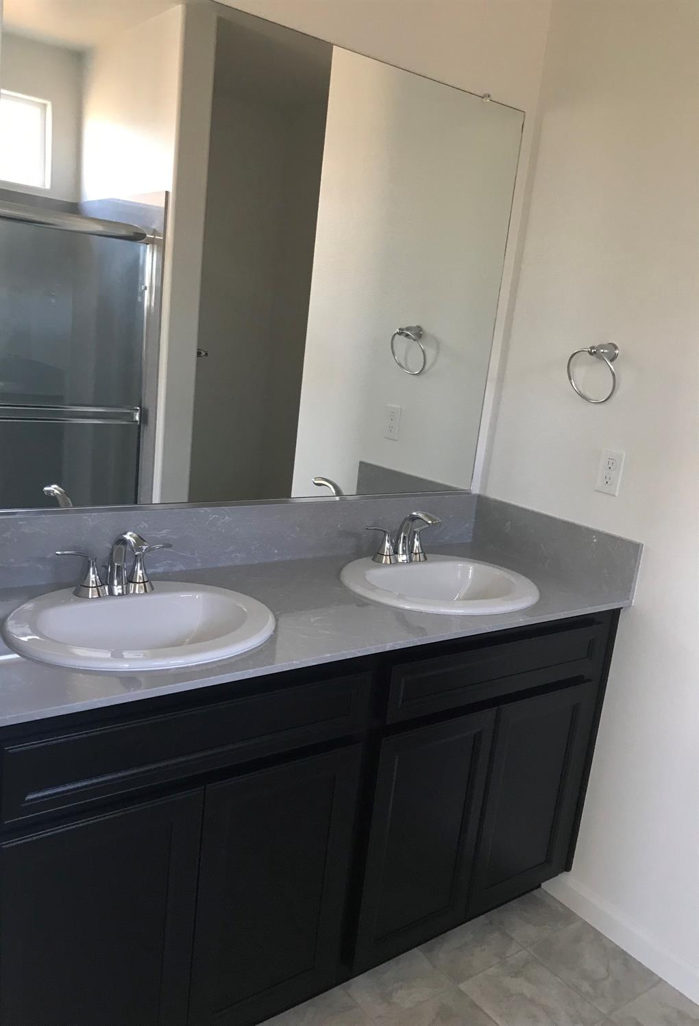 1342 Randy Avenue Fowler, CA 93625 - Photo 5 of 7 Gallery Image 5