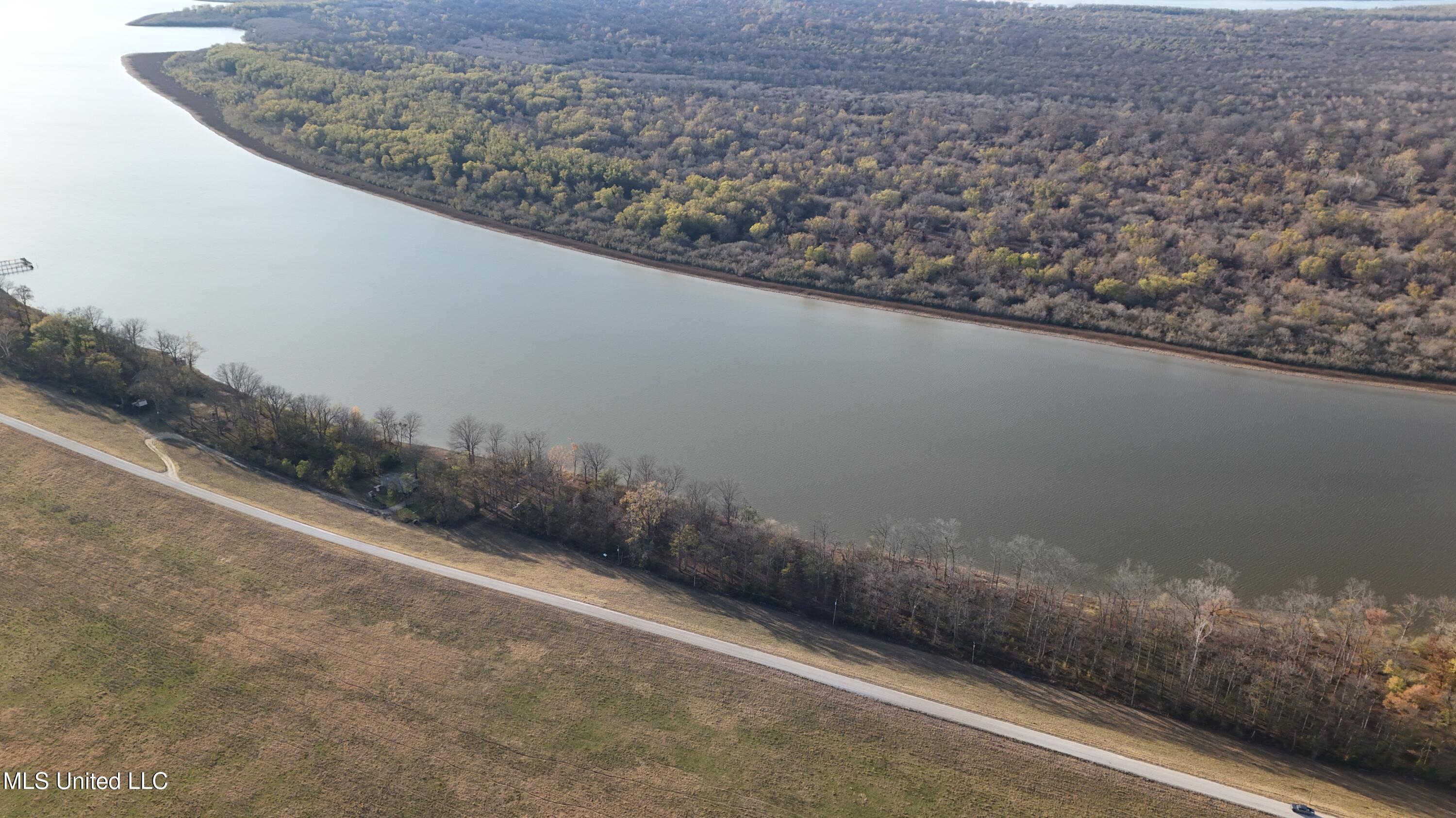 72 Loyd Road Beulah, MS 38726 - Photo 13 of 27 DJI_20251211161105_0148_D