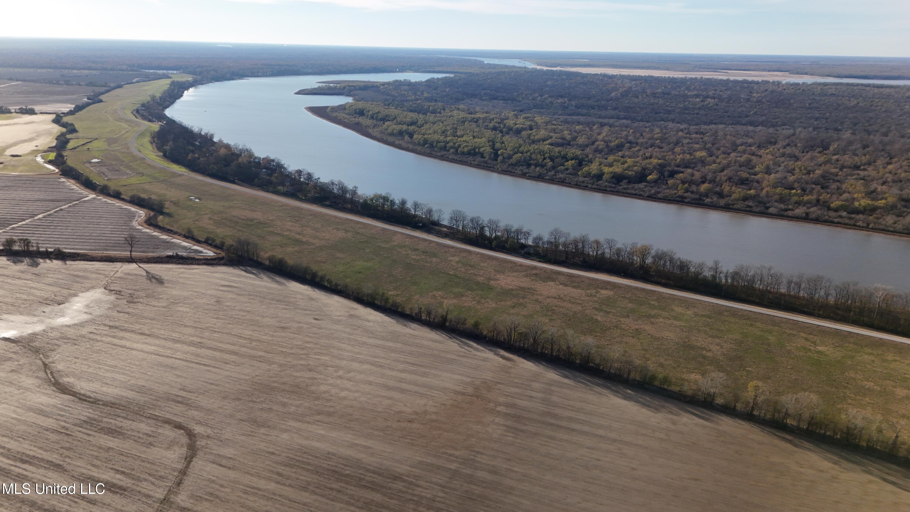 72 Loyd Road Beulah, MS 38726 - Photo 14 of 27 DJI_20251211161143_0149_D
