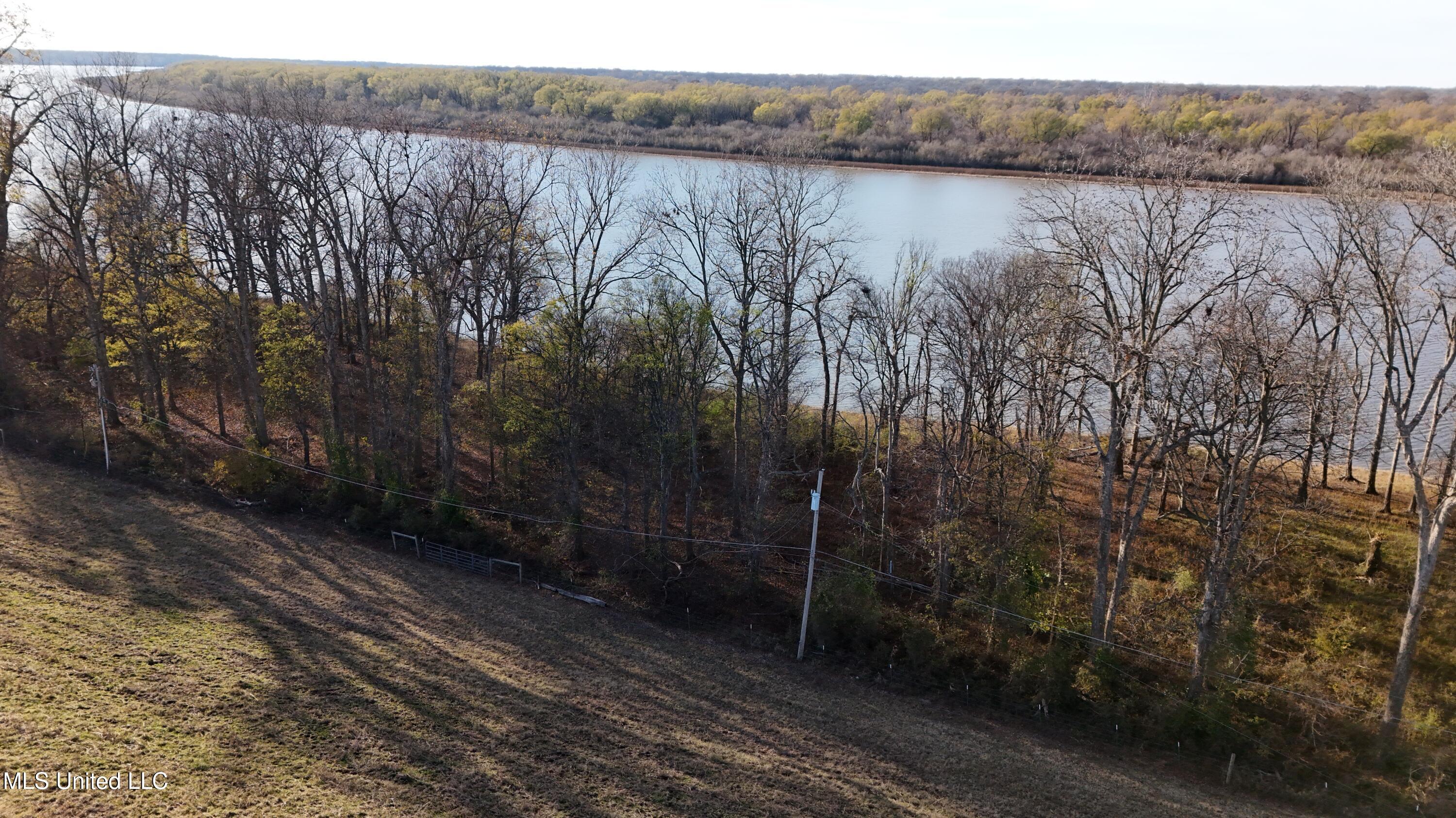 72 Loyd Road Beulah, MS 38726 - Photo 16 of 27 DJI_20251211161237_0151_D