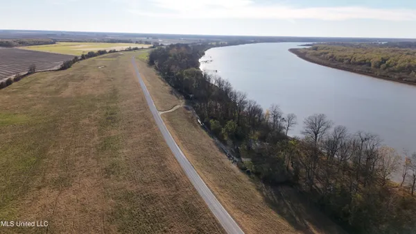 $30,000 | 72 Loyd Road, Beulah, MS 38726