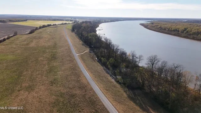 $30,000 | 72 Loyd Road, Beulah, MS 38726