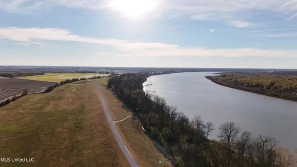 $30,000 | 72 Loyd Road, Beulah, MS 38726