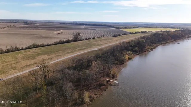 $30,000 | 72 Loyd Road, Beulah, MS 38726